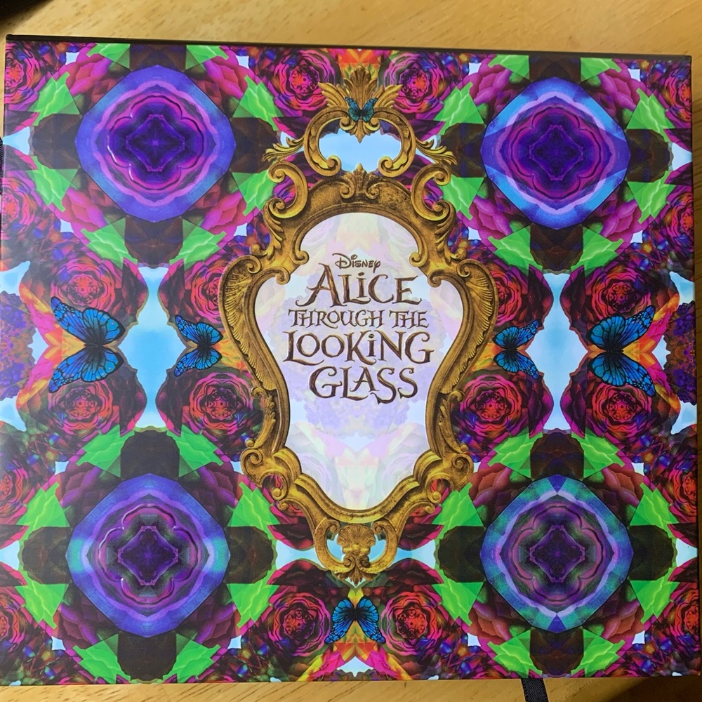 NEW & UNUSED Urban Decay Disney Alice in Wonderland Palette Eyeshadow RARE